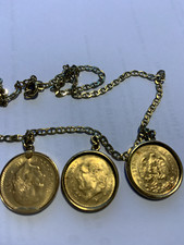 Superbe collier composé de trois pièces de 5 Pesos or datées de 1955 (Mexique)