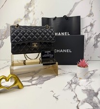 CHANEL Classic Flap Medium