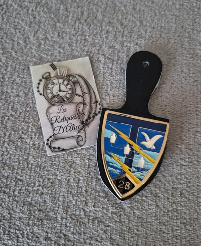 Insigne pucelle 28 e - 28,