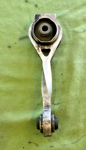 Support moteur inferieur - moteur,