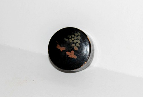 Nice little black lacquered - black,
