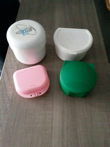 Lot boites pour dentier - lot,
