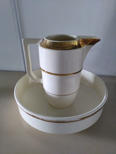 Ancien ensemble toilette - de,