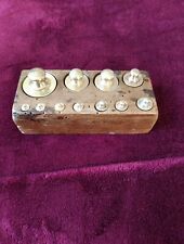 Petite Boite Ancienne De 11 poids laiton De 200 G à 1 g