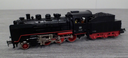 Locomotive train miniature - à,
