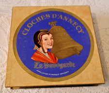 Boite carton ancienne vide chocolat LES CLOCHES D'ANNECY La Savoyarde