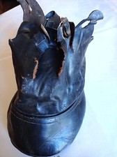 Protège sabot pour cheval de trait. Cuir. Ferrée. Pour décoration