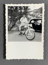 PHOTO ancienne Homme moto 1957