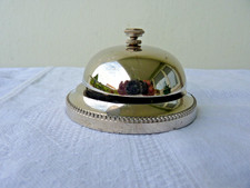 Ancienne SONNETTE de Table, Hôtel, réception, Métal argenté, perles. Marquée E.B