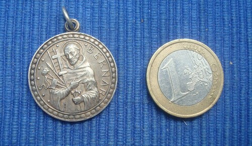 B34 belle médaille ancienne - belle,