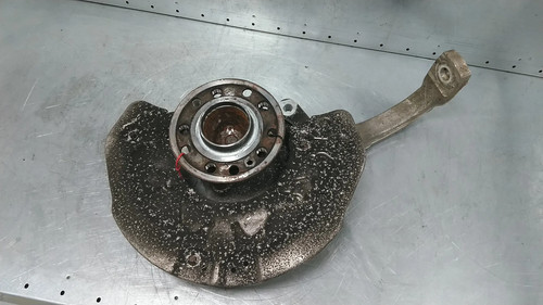 Fusee avant droite - avant,