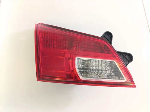 Feu arrière gauche subaru - arrière,
