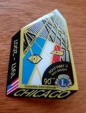 Rare Pin S Lions Club Des 90 Ans A Chicago Us Etat Neuf