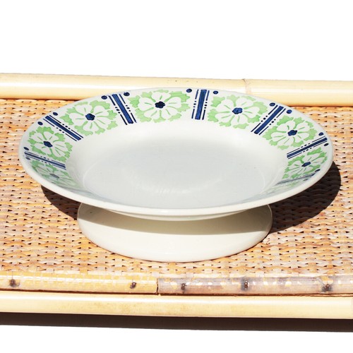 Ancienne assiette montée - , à
