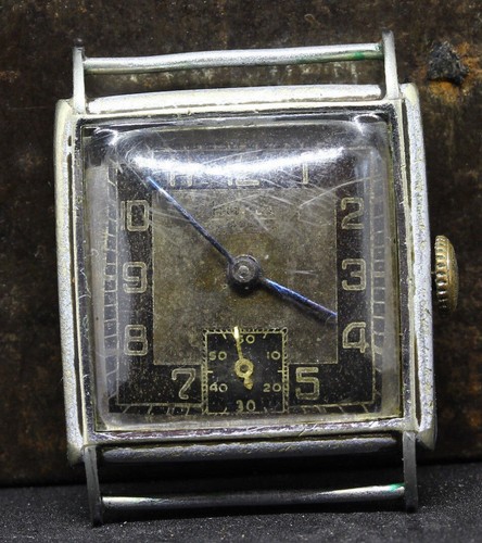 Montre mécanique ancienne