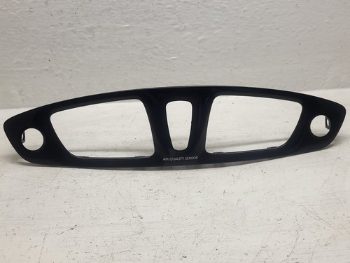 Contour grille aération