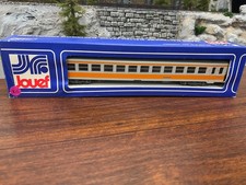 Voiture intermédiaire de