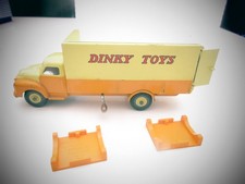 DINKY TOYS CAMION BEDFORD