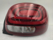 Feu arriere principal droit