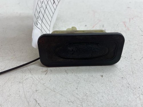 Bouton coffre renault - bouton,