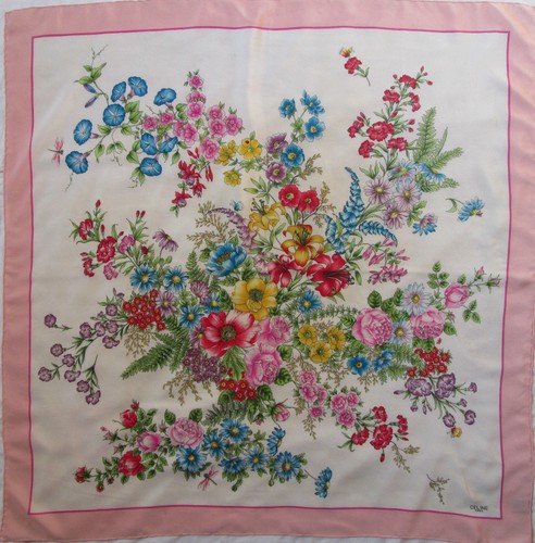 Superbe foulard celine soie - -superbe,