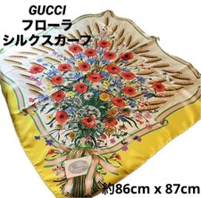 Gucci écharpe Flora soie