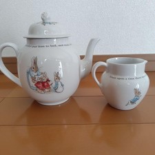 Théière Peter Rabbit Milk Pot Wedgwood du Japon