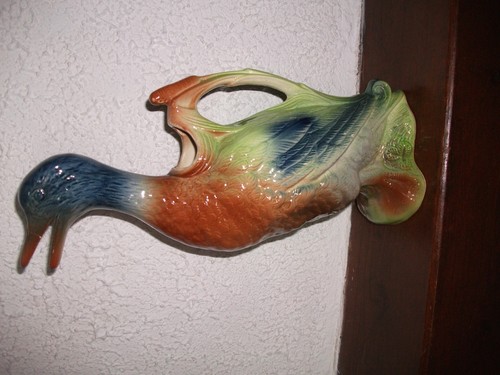 Ancien pichet canard - , barbotine