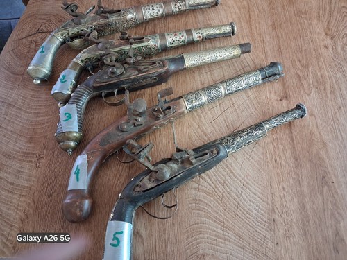 Lot pistolets à silex - pistolets,
