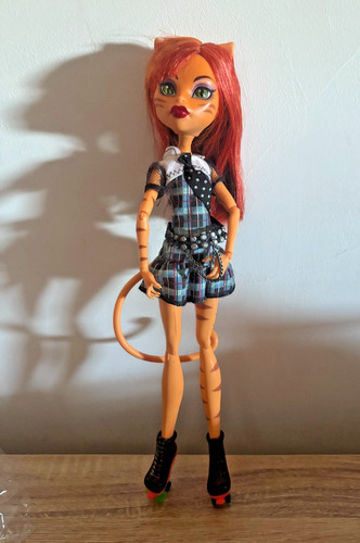 Poupée monster high - toralei,