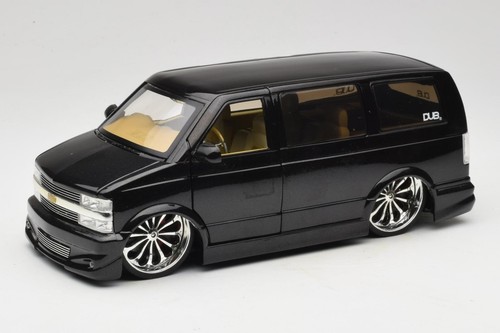 Chevrolet astro van - van, 1:18