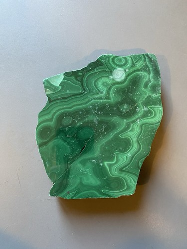 Plaque malachite 800g pierre