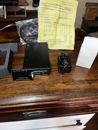 Vintage stealth emu - ,