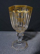 Verre ancien 19 siècle XIX à pan sur pied à décor de dorure