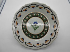 1168) ASSIETTE EN FAIENCE DE FORGES LES EAUX AUXERROIS AUXERRE XVIII / XIX ème ?