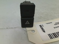 FEU AVERTISSEUR INTERRUPTEUR HOMME CITROEN XM PHASE 1 1994 95639978ZL