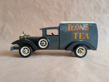 Modèle de camion ancien Tea