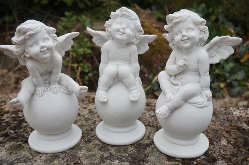 A330946 figurine statuette 3 - ,