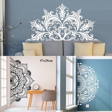 Neuf Mandala En Demi