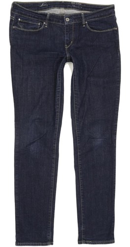 Levi demi curve - curve,