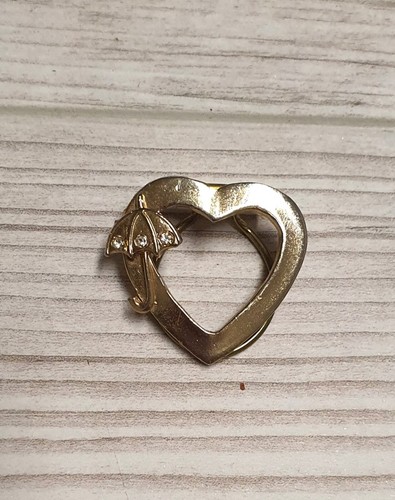 Broche ancienne coeur pierre