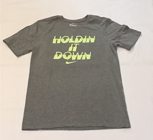 Mens nike shirt size small - t,