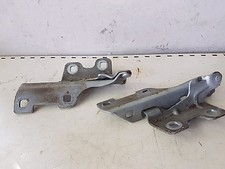 Charnière capot moteur pour Renault clio 2 1.4L essence de 1998