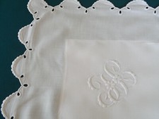 taie d'oreiller brodée, mono