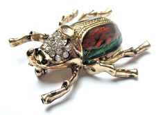 broche porte bonheur scarabée couleur or émaux cristaux grand bijou vintage 5903