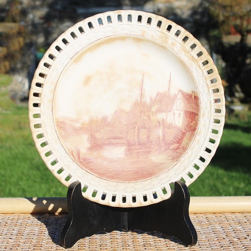 Assiette décorative ancienne
