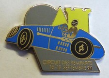 Pin's automobile ancienne 