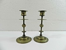 PAIRE DE BOUGEOIRS ANCIENS EN