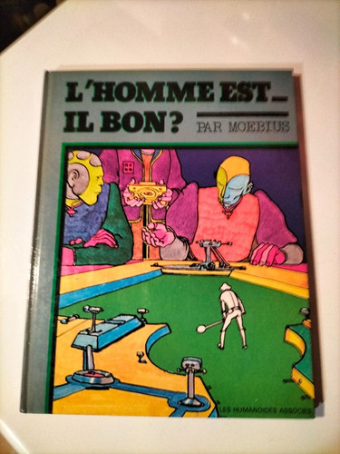 1977 homme est - est, il