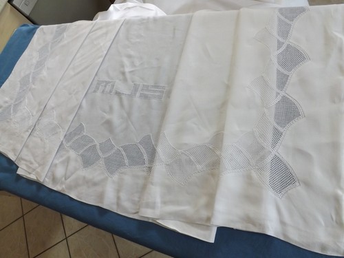 Grand drap brodé - 2.35, m